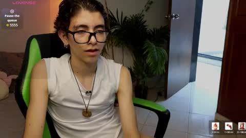 matty_spark online show from May 29, 2:37 pm
