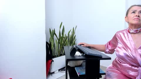 ISABEL online show from November 28, 10:39 pm