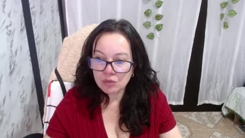 Snapshot of mature_wolf chatting on March 6, 8:27 pm Sonia online show from March 6, 8:27 pm