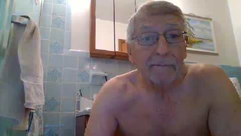 Snapshot of maturecouple1954 chatting on December 24, 7:00 pm SXECPL55 at G mail Dot Com online show from December 24, 7:00 pm