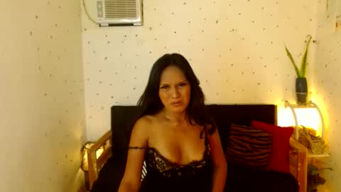 Snapshot of maturity_mommy_intown chatting on September 20, 5:38 pm maturity_mommy_intown online show from September 20, 5:38 pm