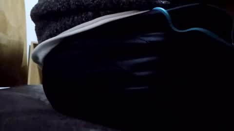 mau422 online show from November 6, 12:30 pm