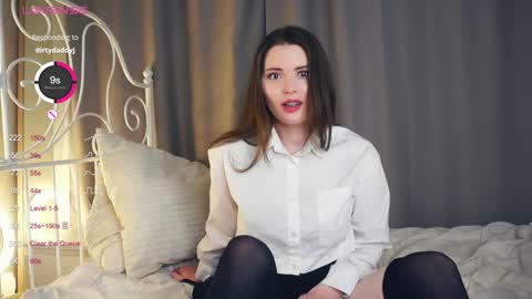 Lily online show from February 7, 10:30 pm