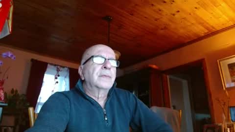 Maurice online show from February 3, 11:53 am