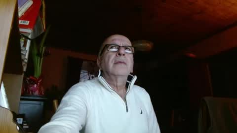 Maurice online show from January 15, 10:13 pm