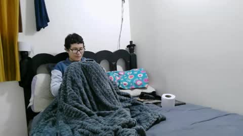 mauroluxandra online show from March 19, 3:39 pm