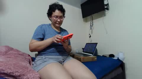 mauroluxandra online show from May 30, 6:06 pm
