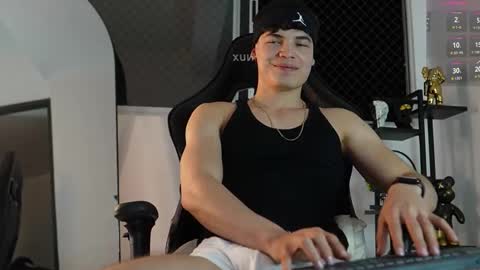 Snapshot of max_cortes1_ chatting on September 16, 1:40 am 60 OFF ON MY OF ONLY FOR TODAY online show from September 16, 1:40 am