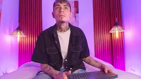 Max online show from March 12, 3:10 am