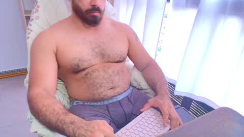 max_love25 online show from April 8, 7:39 pm