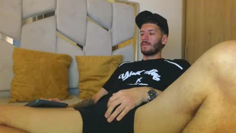 Max Taylor online show from June 14, 2:24 am
