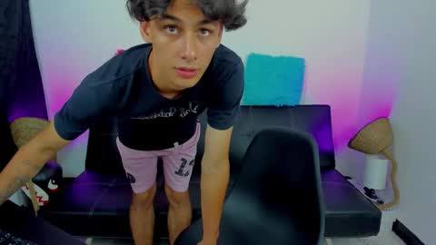 Snapshot of max_wild01 chatting on September 15, 4:08 pm MAX online show from September 15, 4:08 pm