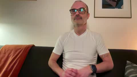 Max Mikado online show from February 14, 8:11 pm