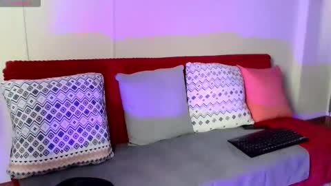 maxfont online show from October 14, 7:17 pm