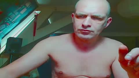 maxhardcore77 online show from April 18, 10:17 am