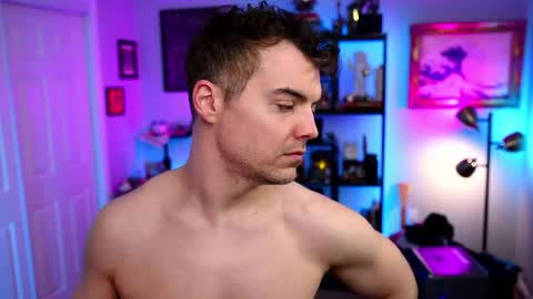 Max Hughes online show from May 6, 3:23 am