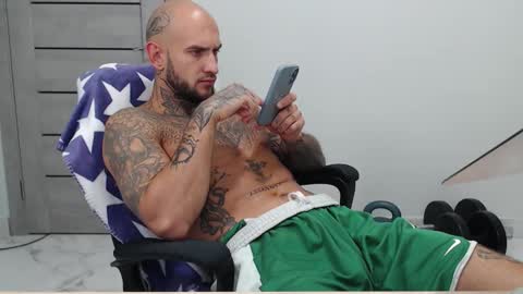 Maximus Fox online show from October 19, 7:02 am