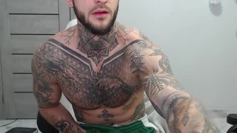 Maximus Fox online show from April 5, 8:22 am