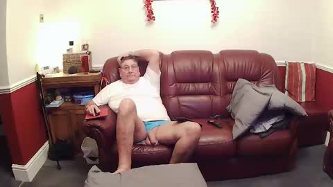 MAX online show from December 21, 9:54 pm