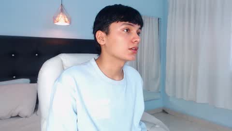 Snapshot of maxii18_ chatting on October 15, 1:12 pm -- -- online show from October 15, 1:12 pm