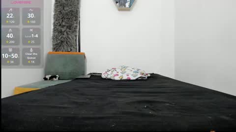 maximo__77 online show from October 1, 11:36 pm