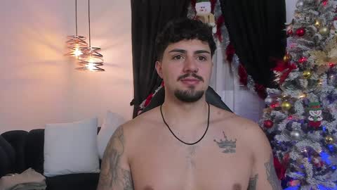 Snapshot of maximo_rodriguez chatting on December 6, 12:11 pm Maximo online show from December 6, 12:11 pm