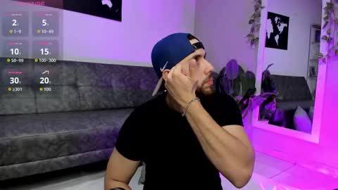 Maximo Wolf online show from December 13, 8:15 pm