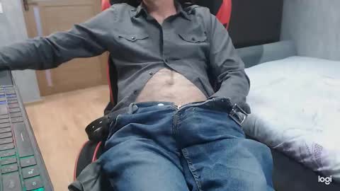 maximus3334 online show from November 26, 11:18 am