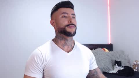 Independent Model online show from September 9, 2:33 am