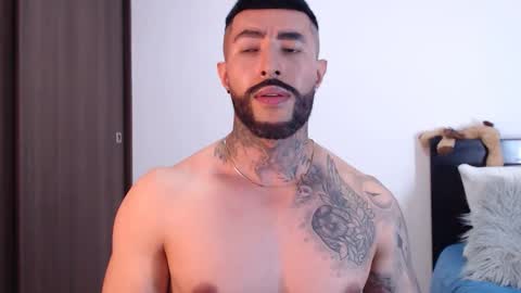 Independent Model online show from February 14, 6:34 am