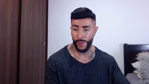 Independent Model online show from October 23, 6:26 am