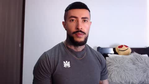 Independent Model online show from March 10, 6:49 am