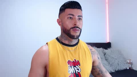 Independent Model online show from October 6, 1:23 am