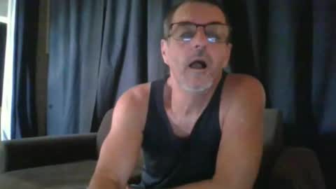 Snapshot of maximus_oreally chatting on March 10, 11:38 pm Max online show from March 10, 11:38 pm
