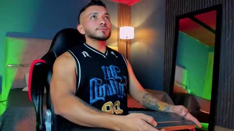 Maximus Clark online show from February 4, 3:43 am