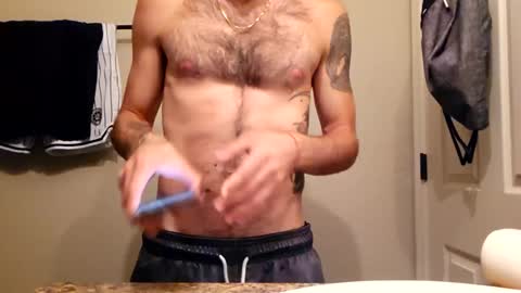 Snapshot of maximusdemitrious chatting on September 19, 12:59 am Maximus Demitrious online show from September 19, 12:59 am