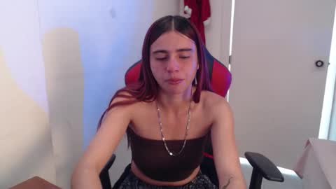 maxinesex_ online show from May 11, 2:56 pm