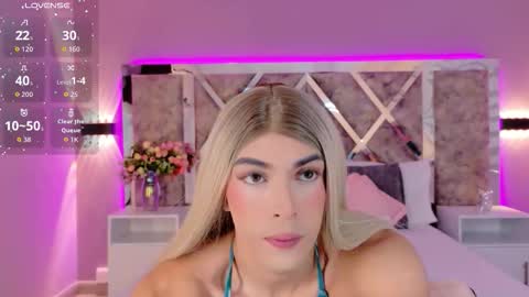 Maxi Rogers online show from November 28, 12:01 pm