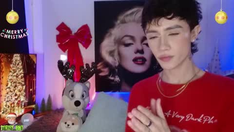 Max online show from December 3, 7:49 am