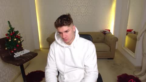 MaxKaiden online show from December 16, 5:36 am