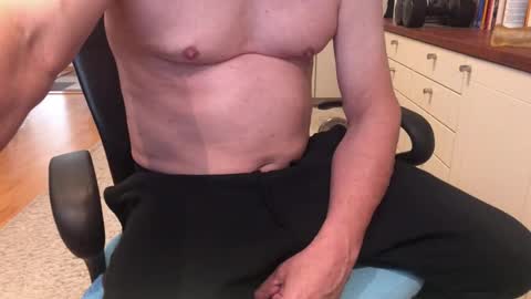 Max online show from October 30, 7:42 am