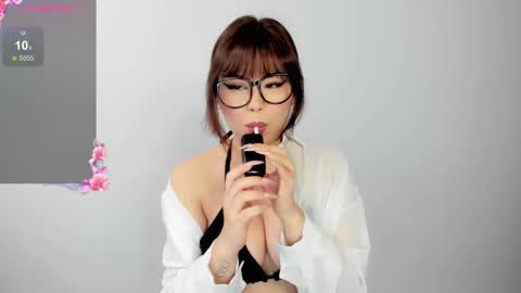 Mia online show from January 29, 2:51 am