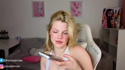 Maya online show from March 23, 3:22 am