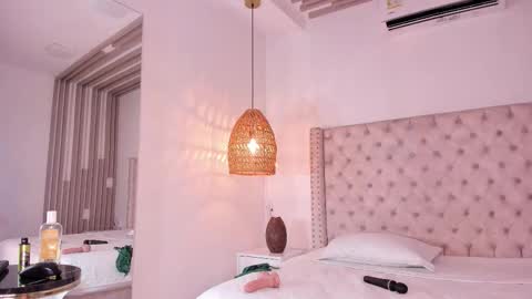 Maya online show from February 3, 6:22 am