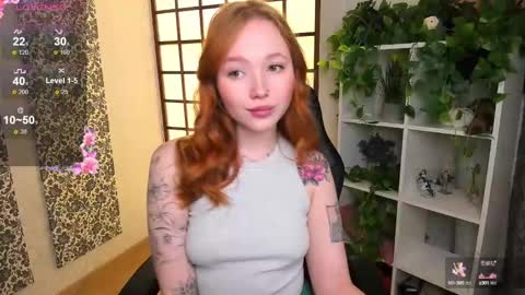 Snapshot of maya_light chatting on February 15, 1:42 am Maya online show from February 15, 1:42 am