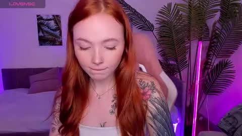 Snapshot of maya_light chatting on September 11, 8:48 am Maya online show from September 11, 8:48 am
