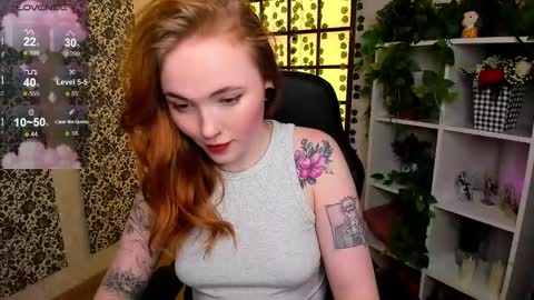 Snapshot of maya_light chatting on March 1, 7:51 am Maya online show from March 1, 7:51 am