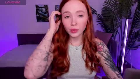 Snapshot of maya_light chatting on September 15, 1:51 am Maya online show from September 15, 1:51 am