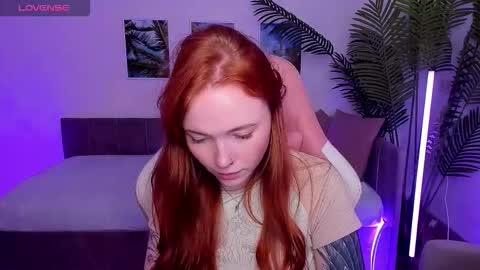Snapshot of maya_light chatting on September 16, 8:39 am Maya online show from September 16, 8:39 am