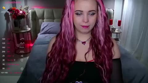 Snapshot of maya_mils chatting on February 13, 1:08 am Maya Mils online show from February 13, 1:08 am